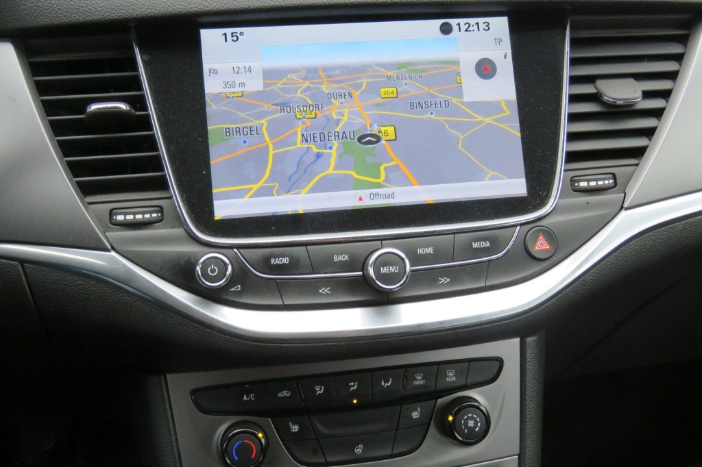 Opel Astra Sports Tourer 2016 фото 2