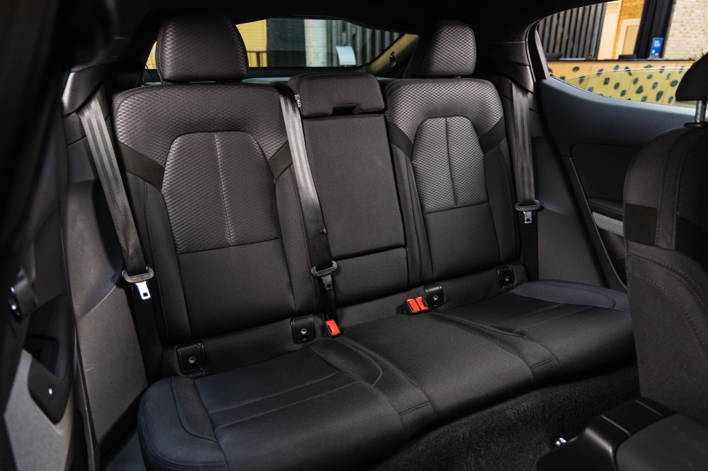 Polestar 2 2022 фото 32