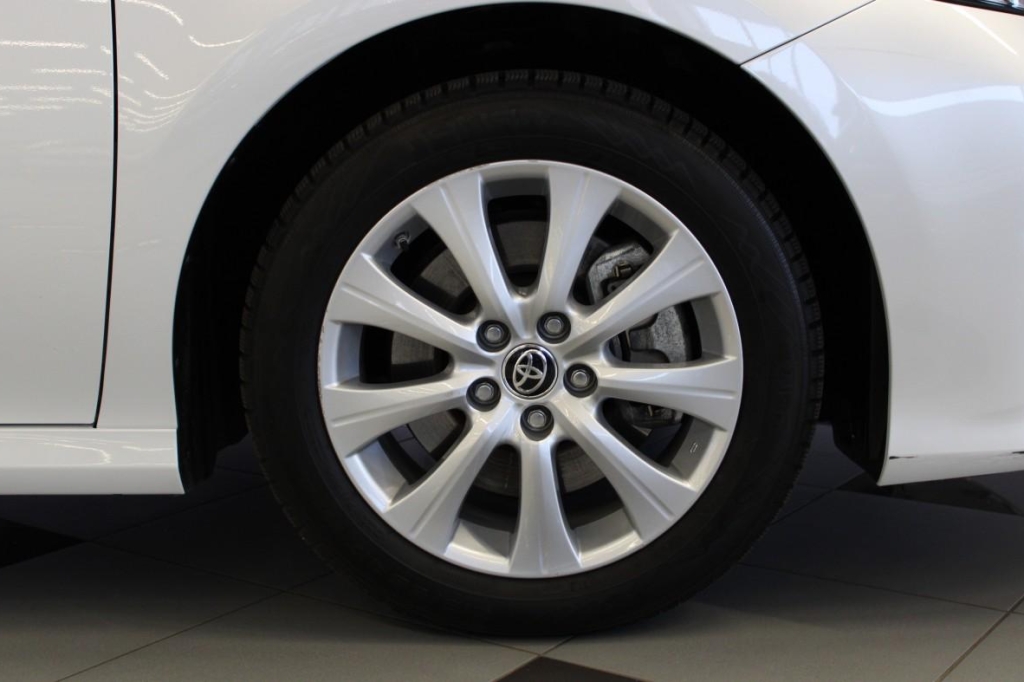 Toyota Camry 2020 photo 9