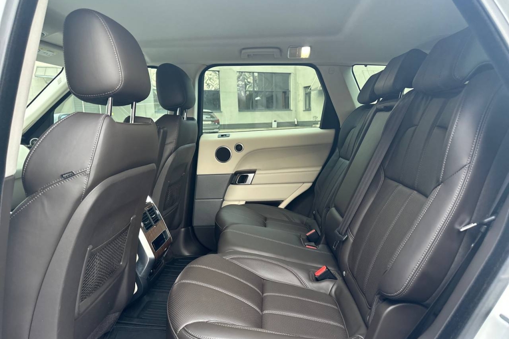 Land Rover Range Rover SE 2016 фото 16