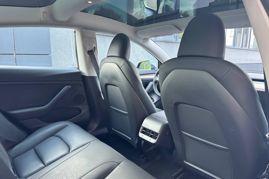 Tesla Model 3 2023 photo 15