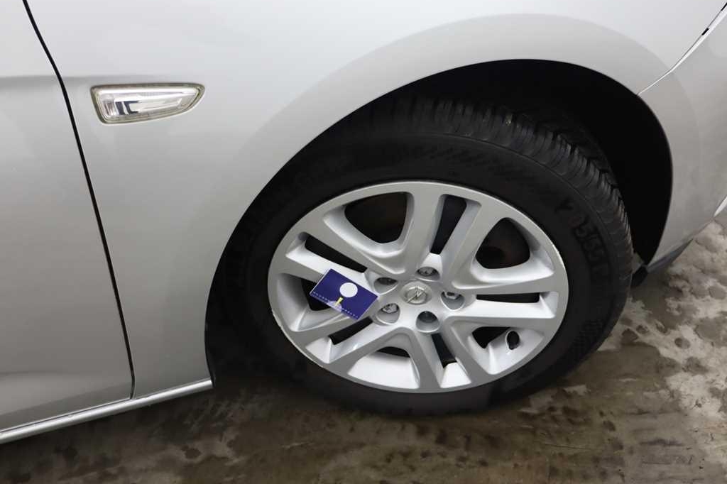 Opel Astra Sports Tourer 2016 фото 34