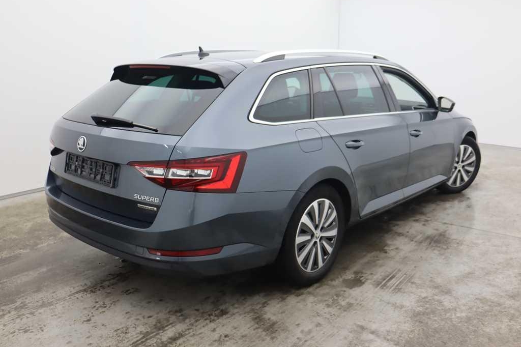 Skoda Superb Combi 2017 photo 6