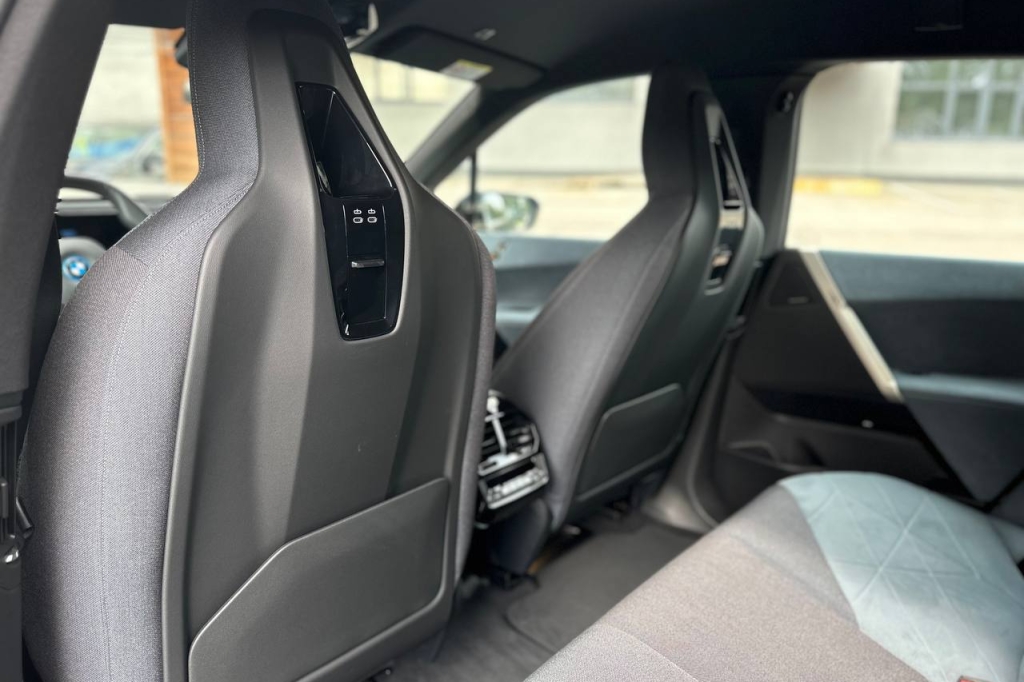 BMW iX 2021 photo 19