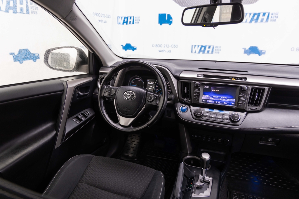 Toyota RAV4 Hybrid 2017 фото 25