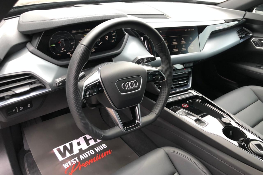 Audi e-tron GT 2021 фото 24