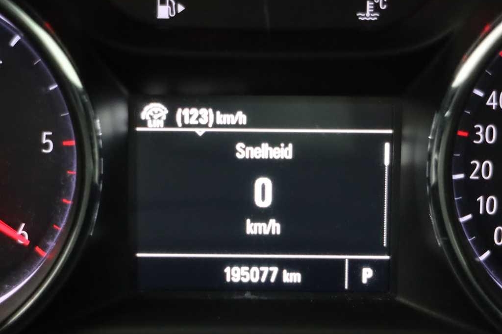 Opel Astra Sports Tourer 2016 photo 3