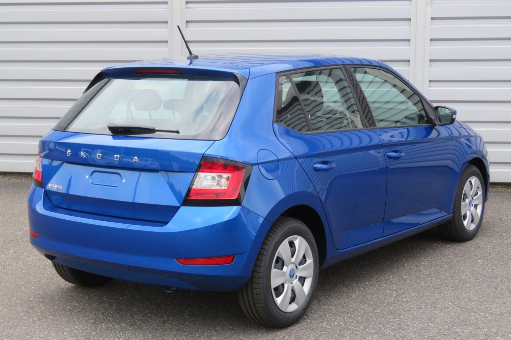 Skoda Fabia 2021 фото 3