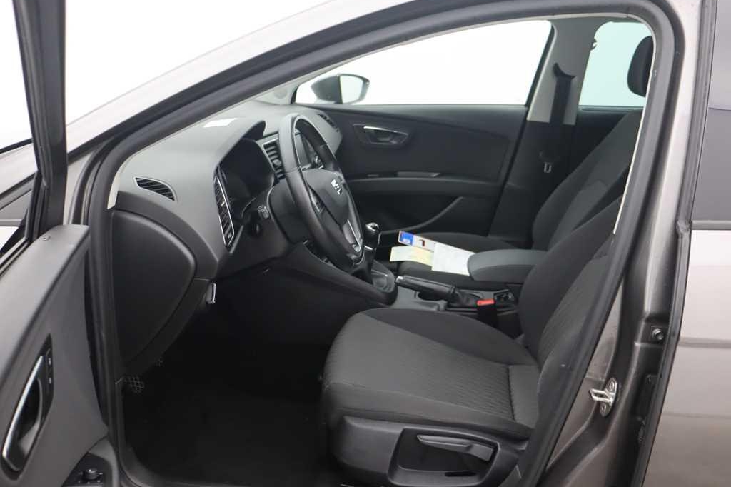 SEAT Leon ST 2015 photo 6