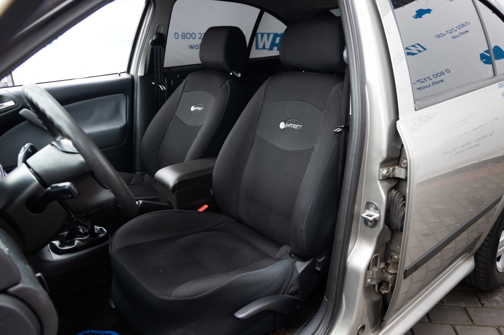 Skoda Octavia 2006 photo 13