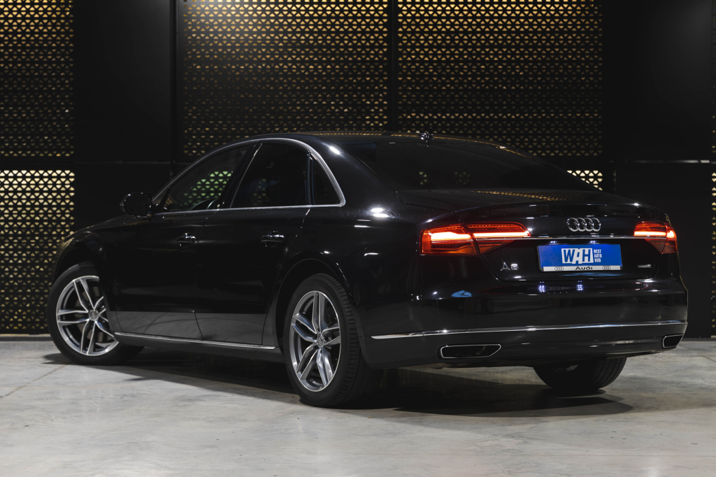 Audi A8 2015 фото 12