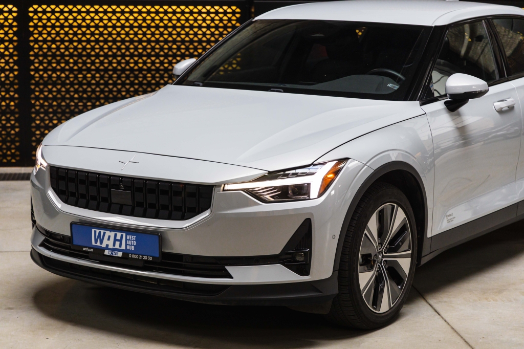 Polestar 2 2022 фото 1