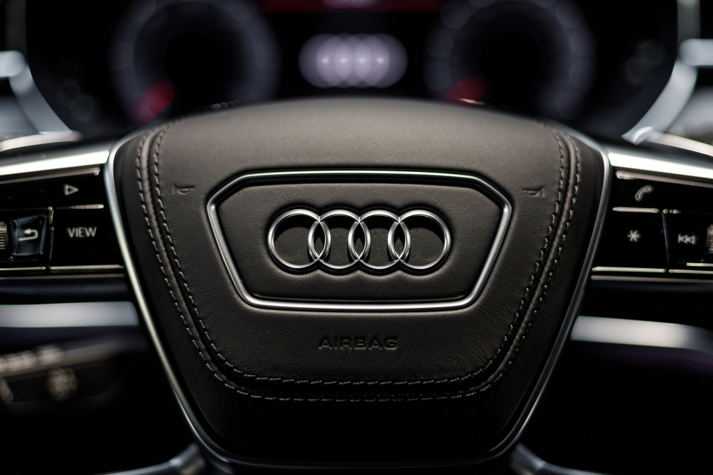 Audi A8 2020 photo 26