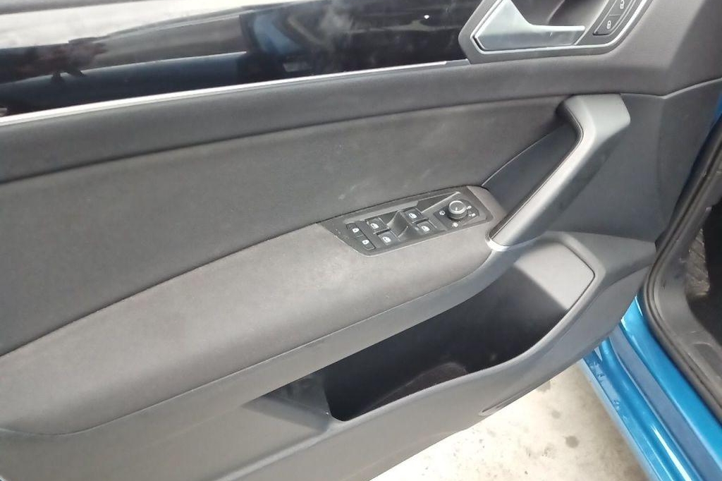 Volkswagen Touran 2017 фото 32