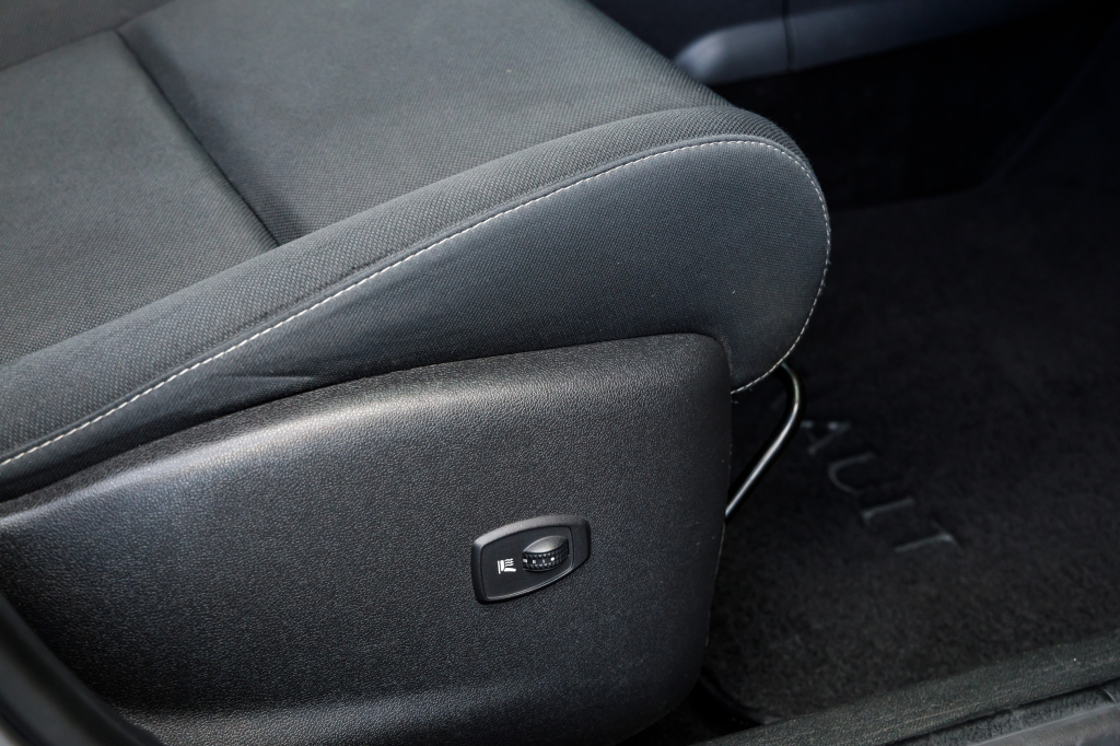 Renault Megane 2010 фото 11