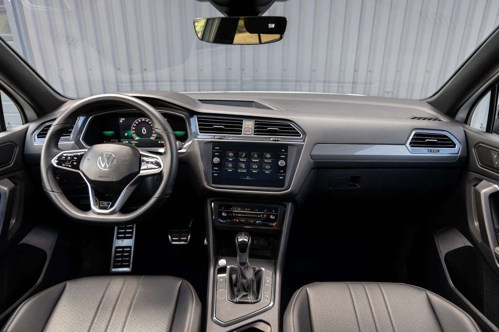 Volkswagen Tiguan SE R-Line 2022 фото 26