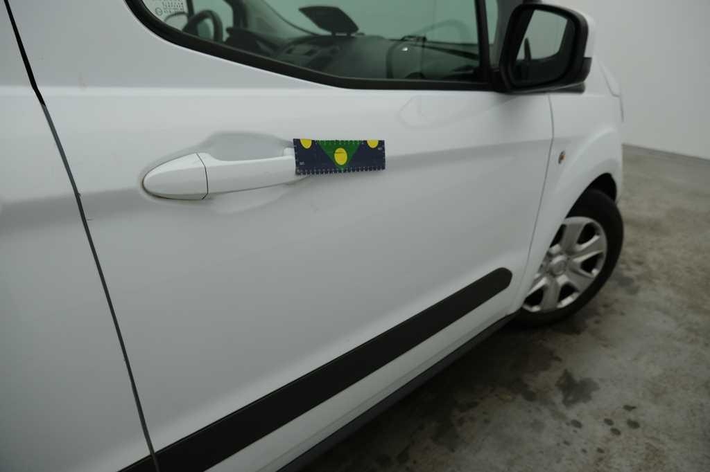 Ford Transit Courier 2016 photo 16