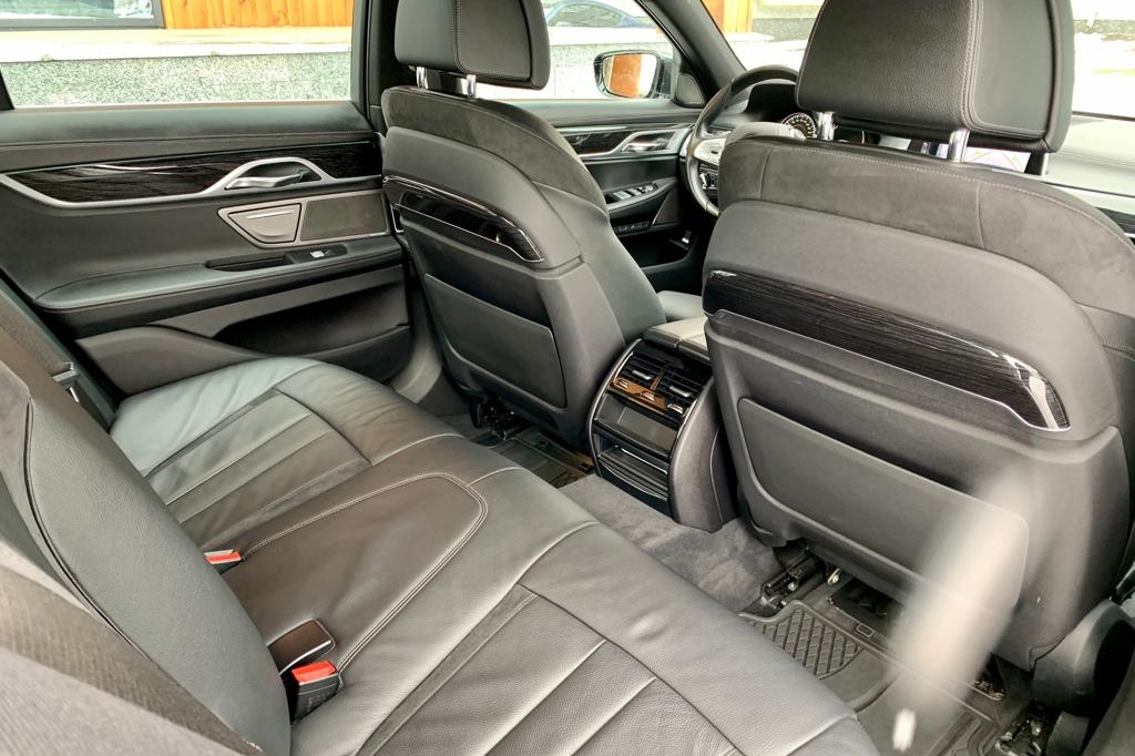 BMW 730 xDrive 2016 фото 23