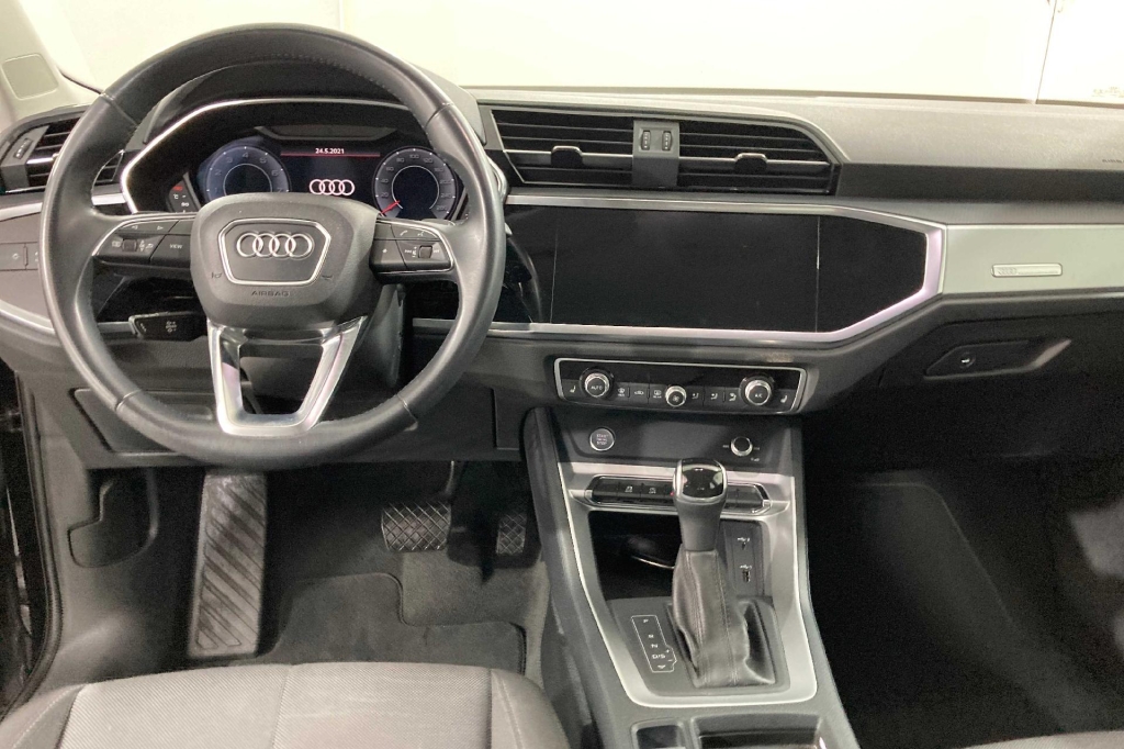 Audi Q3 2019 photo 4