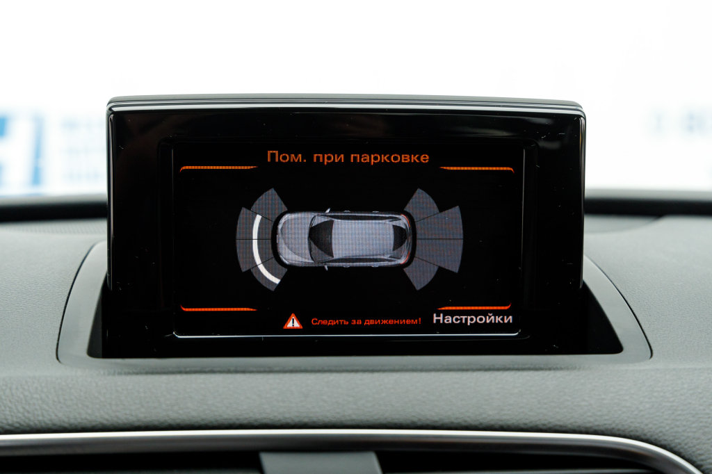 Audi Q3 2012 фото 14