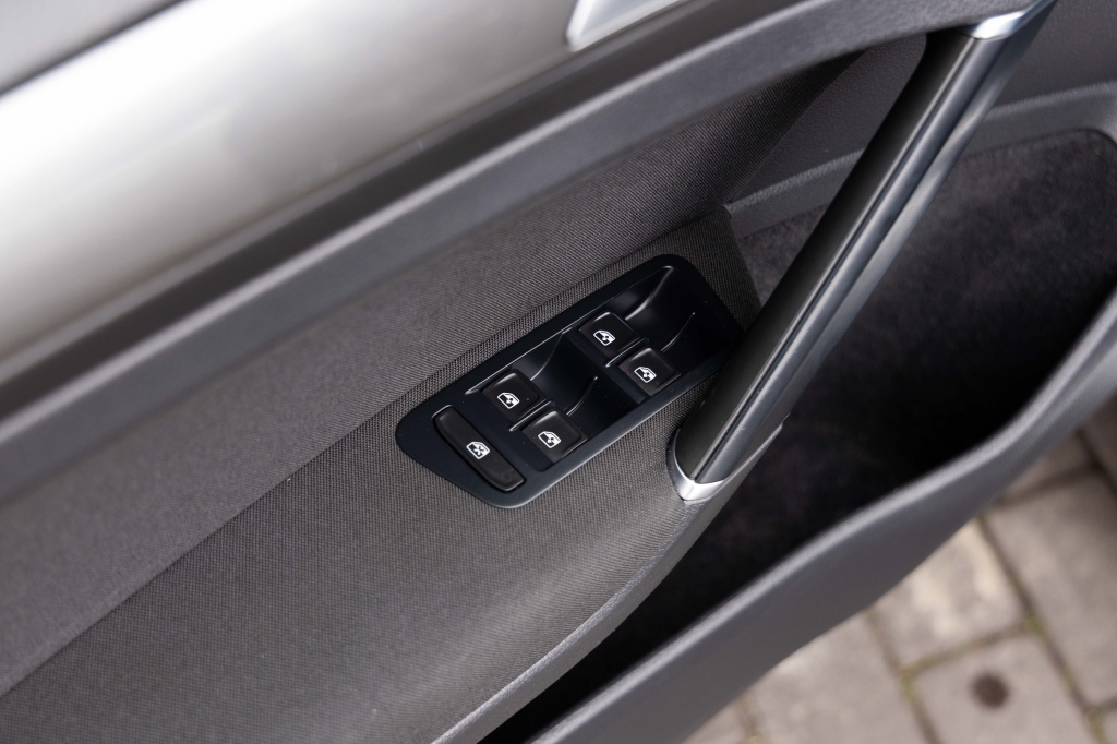 Volkswagen Golf Allstar 2016 фото 15