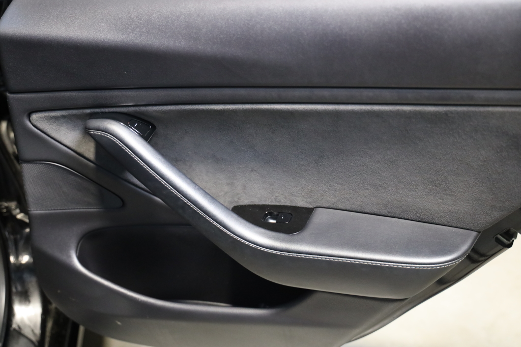 Tesla Model 3 2019 фото 18