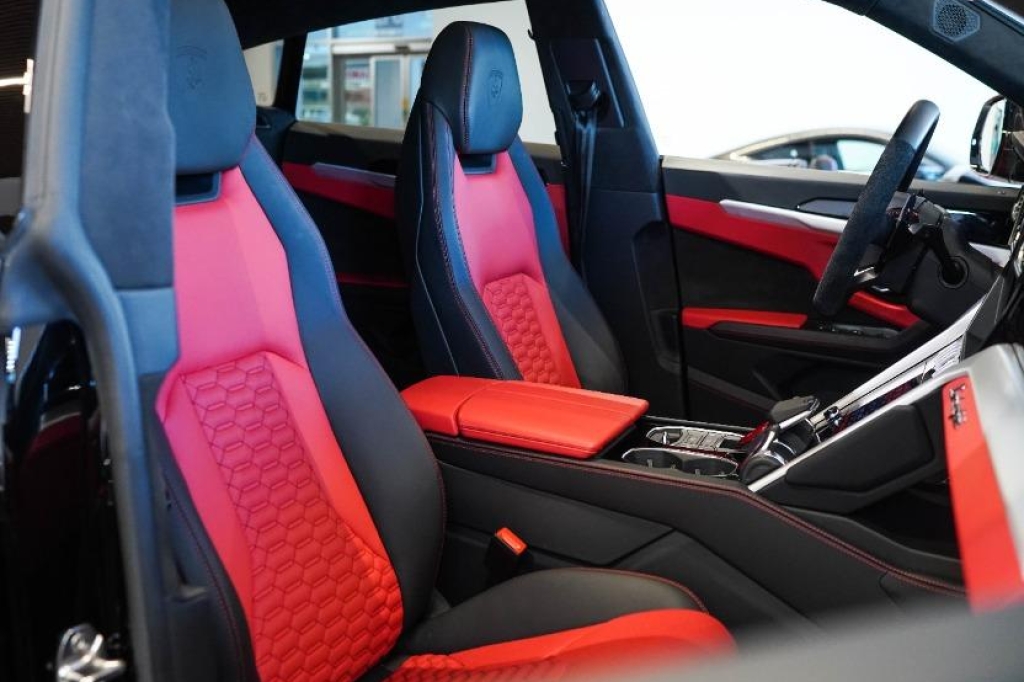Lamborghini Urus 2019 photo 8