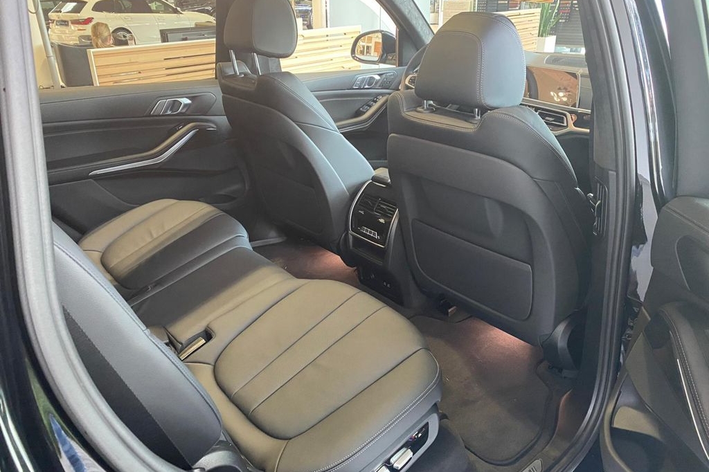 BMW X7 M  2021 photo 6