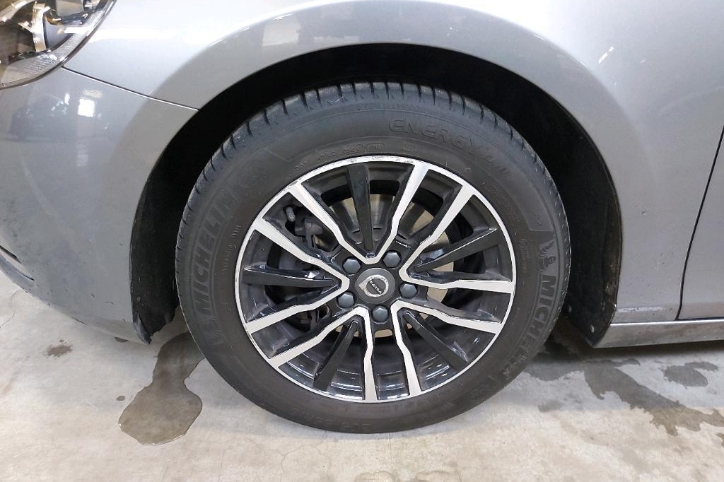 Volvo V40 2016 photo 33