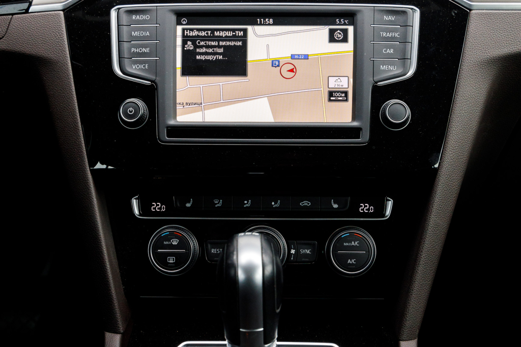 Volkswagen Passat B8 Highline 2016 фото 17