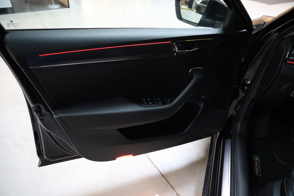 Skoda Superb 2022 фото 39