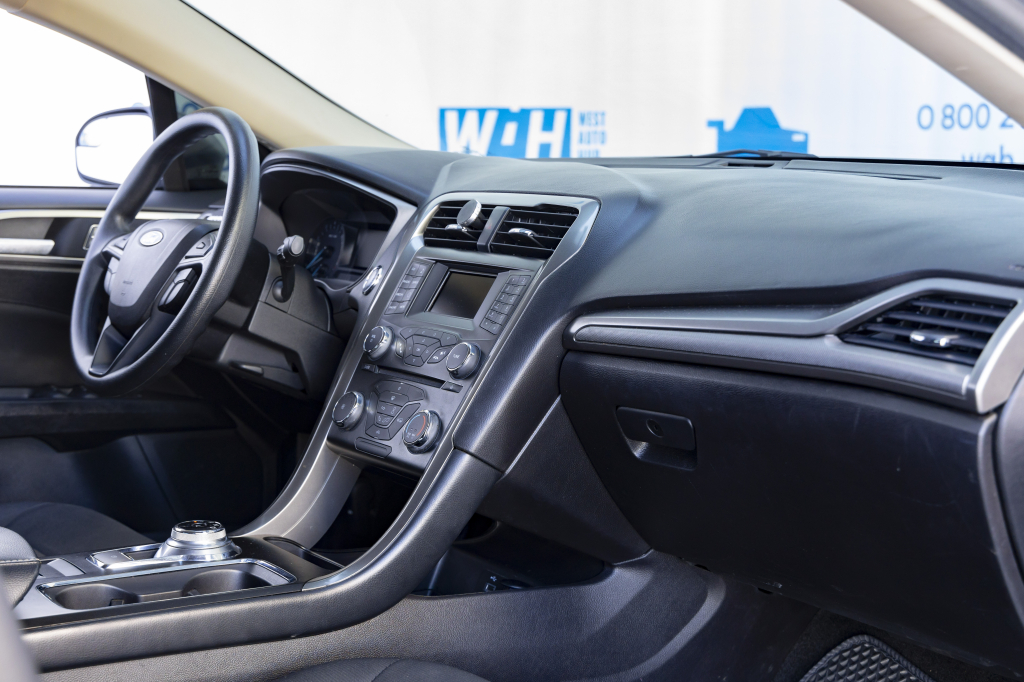 Ford Fusion 2017 photo 34