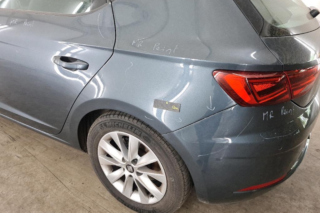 SEAT Leon 2019 фото 12