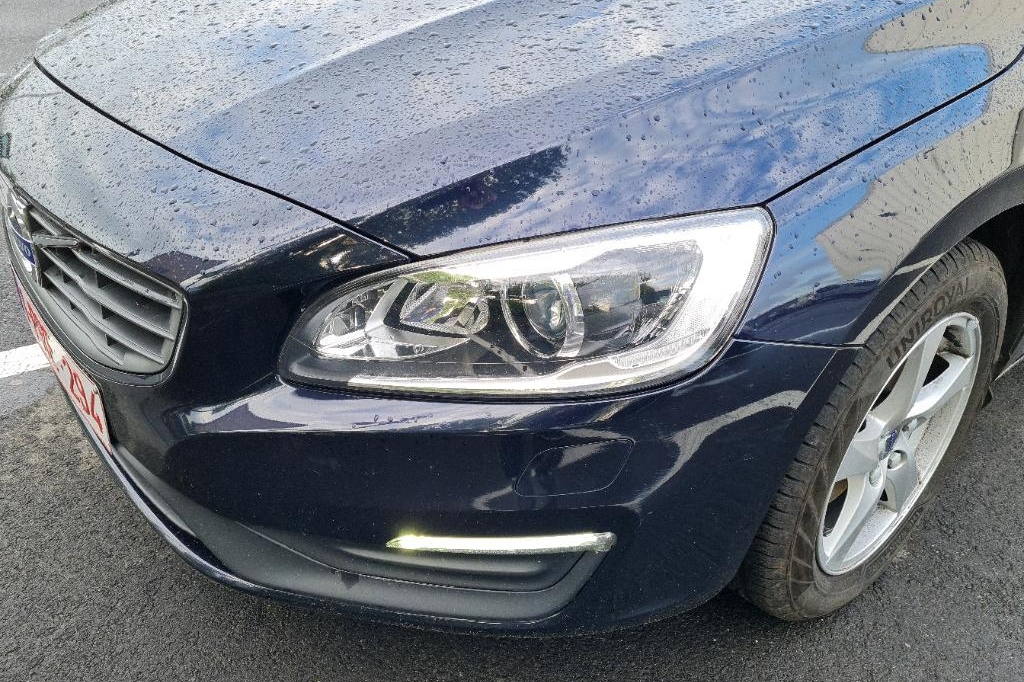 Volvo V60 2016 photo 23