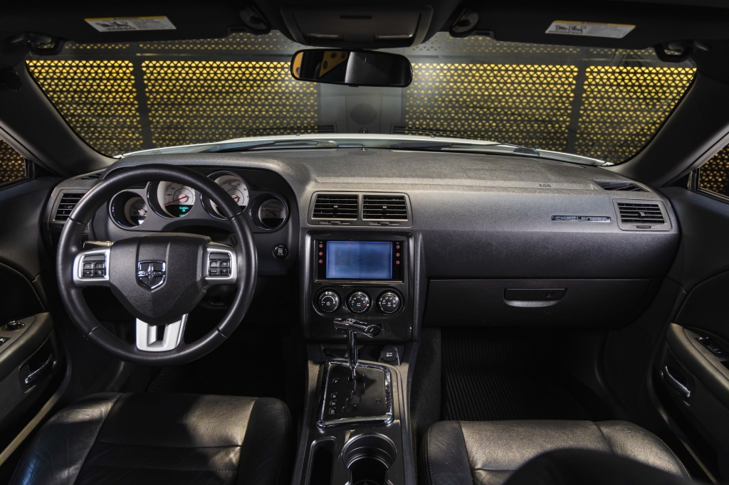 Dodge Challenger 2013 фото 25