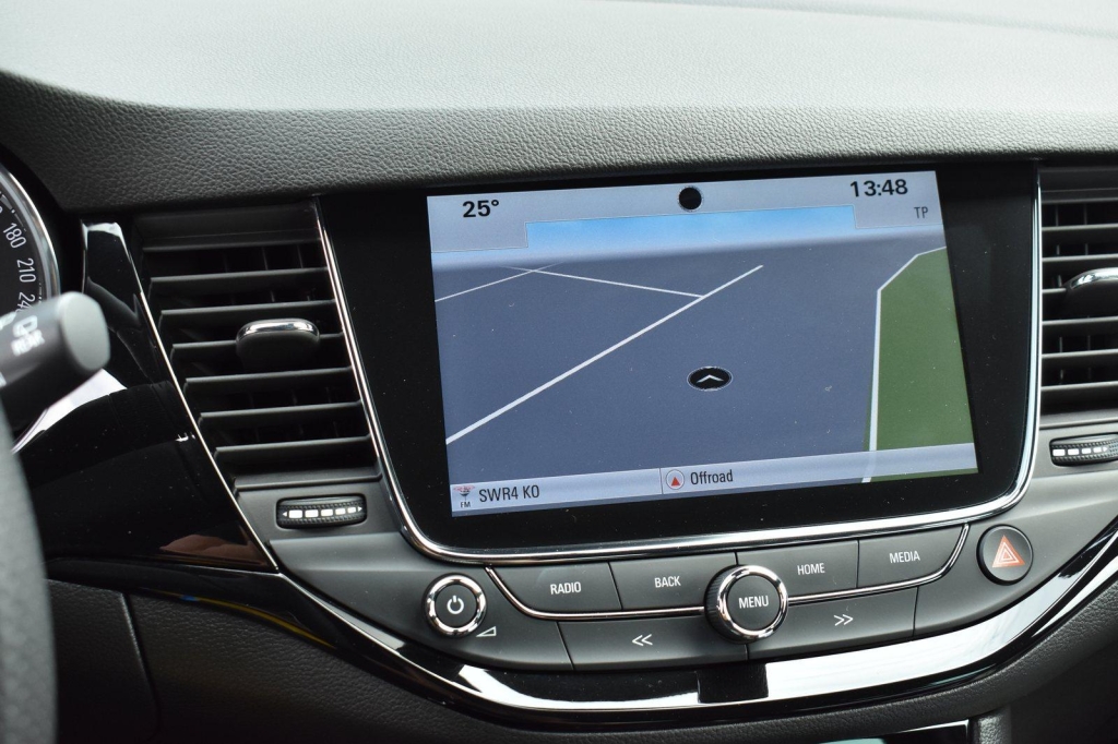 Opel Astra 2018 фото 2