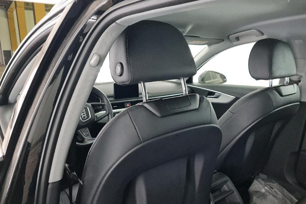 Audi A4 Avant 2018 фото 24