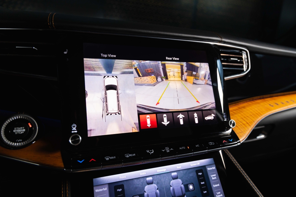 Jeep Grand Wagoneer 2022 фото 36