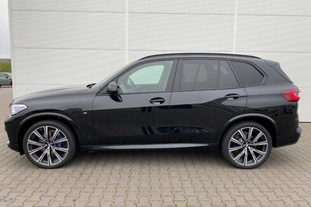 BMW X5 M30D 2021 фото 3