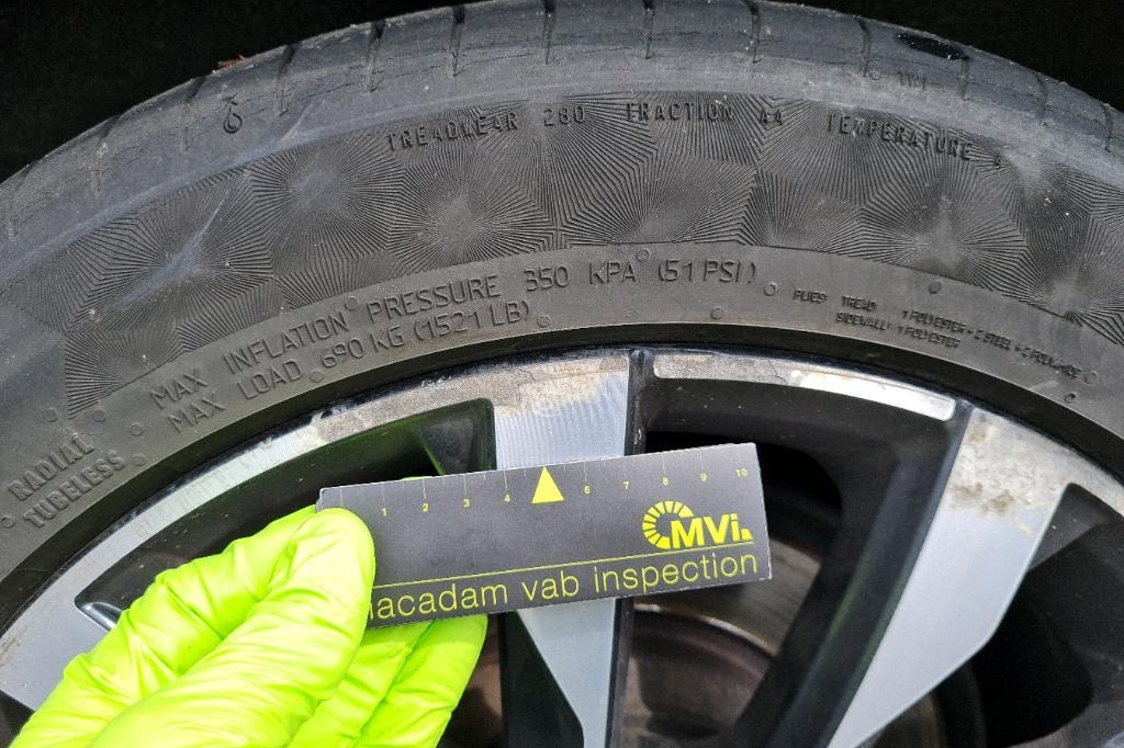 Volvo V60 2017 фото 35