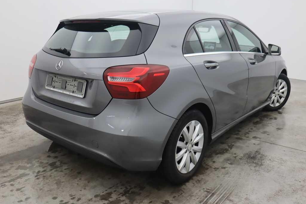 Mercedes-Benz A-Klasse 2016 photo 1