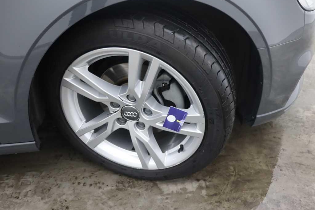 Audi A3 2016 фото 18