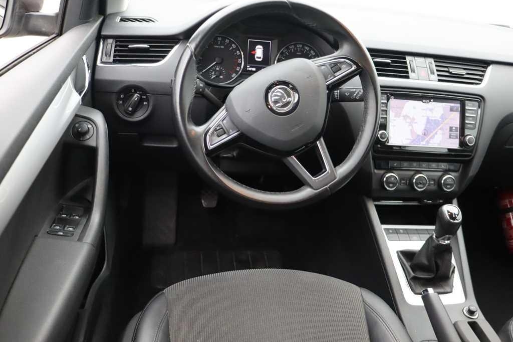 Skoda Octavia Combi 2016 фото 2