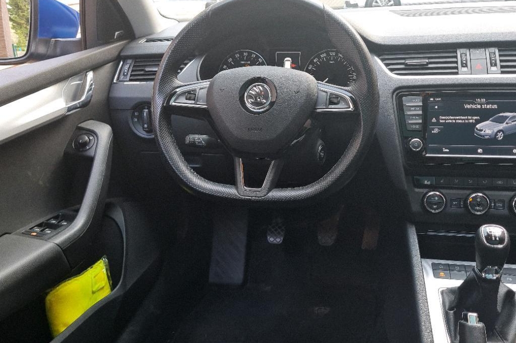 Skoda Octavia Combi 2016 фото 7