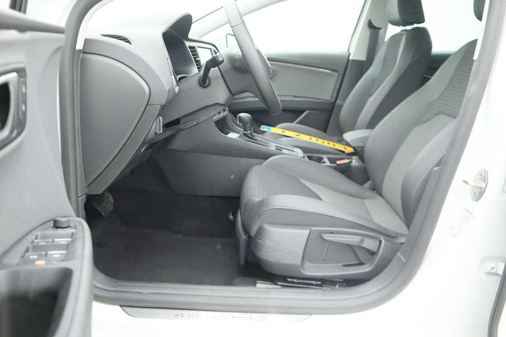 SEAT Leon 2017 photo 2