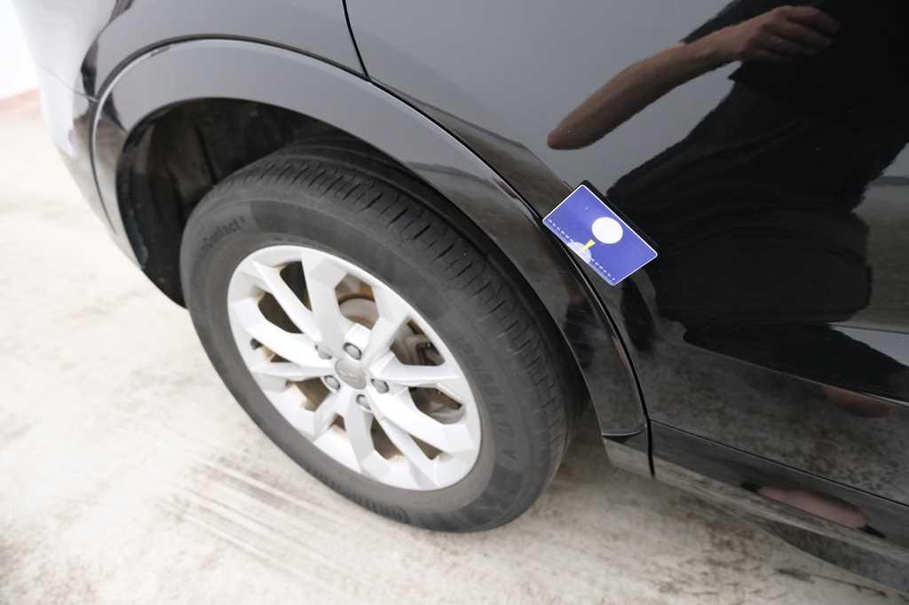 Audi Q3 2017 фото 30