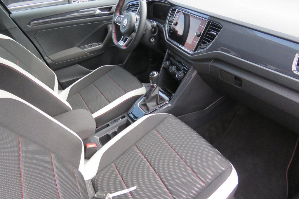 Volkswagen T-Roc 2019 фото 3