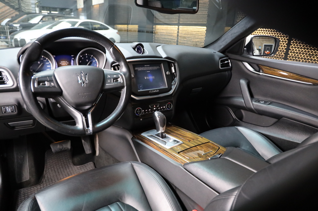 Maserati Ghibli 2013 фото 9