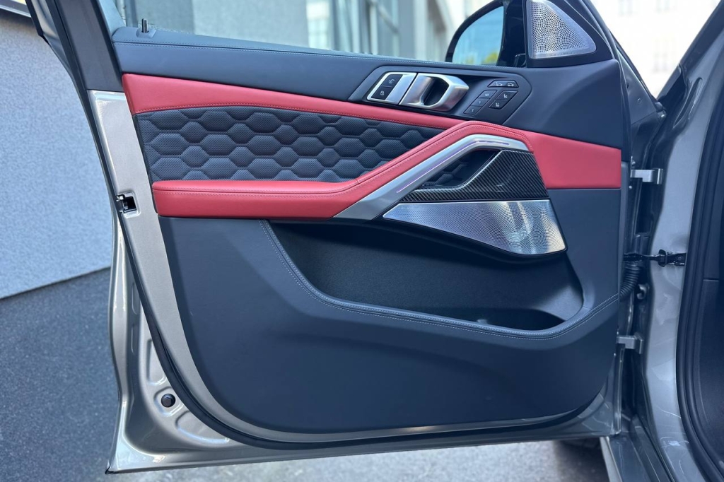 BMW X6 M Competition 2022 фото 11