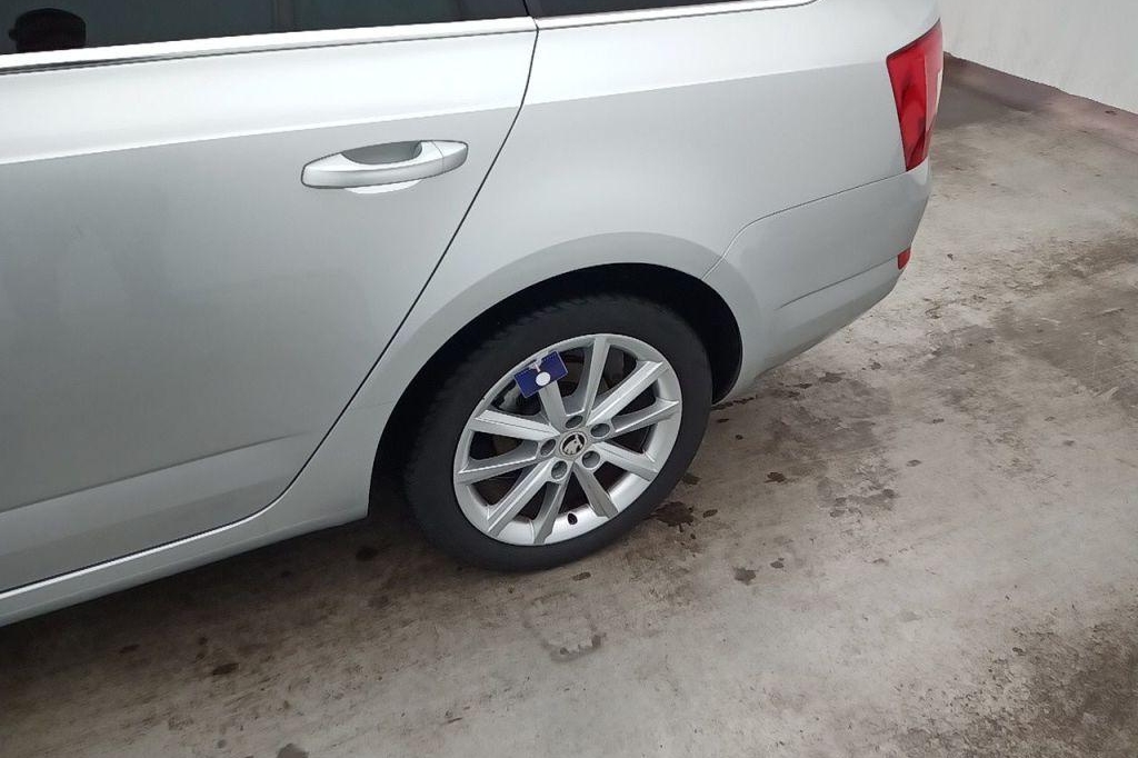 Skoda Octavia Combi 2016 фото 15